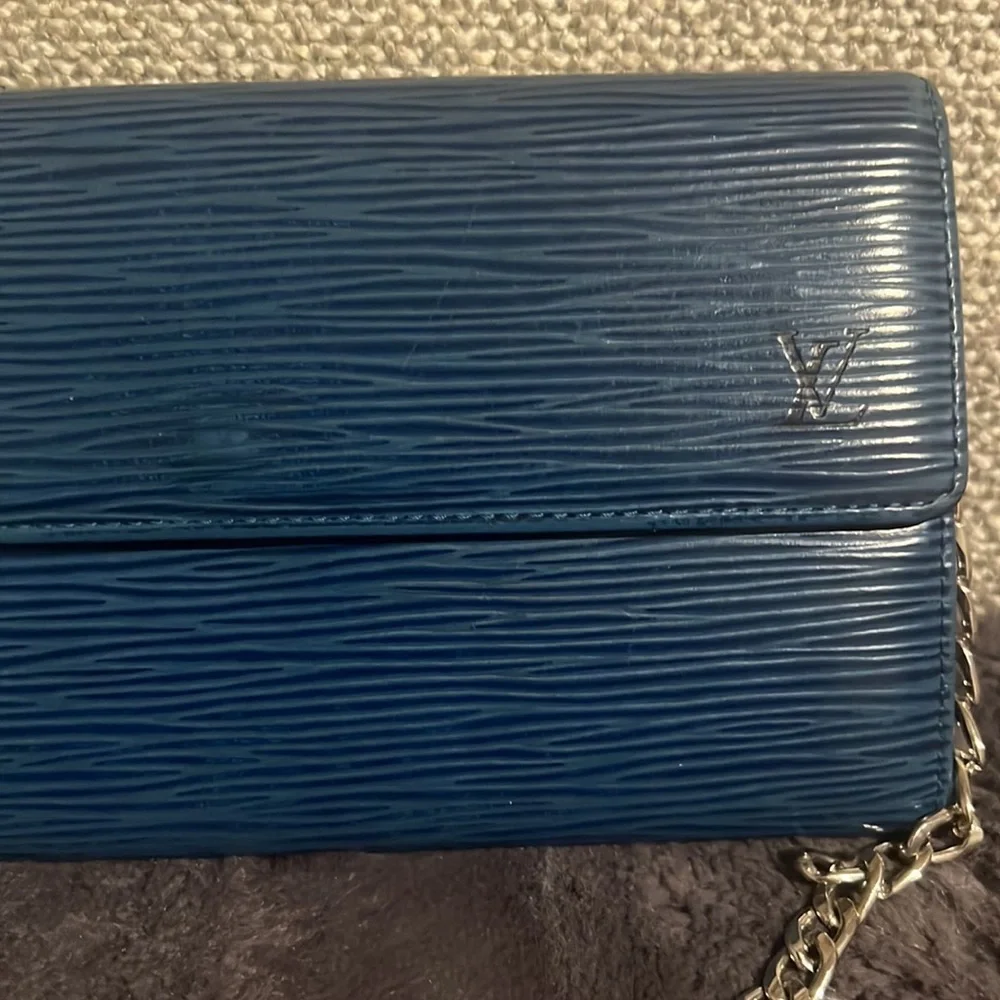 Authentic Vintage Louis Vuitton Blue Epi wallet with chain